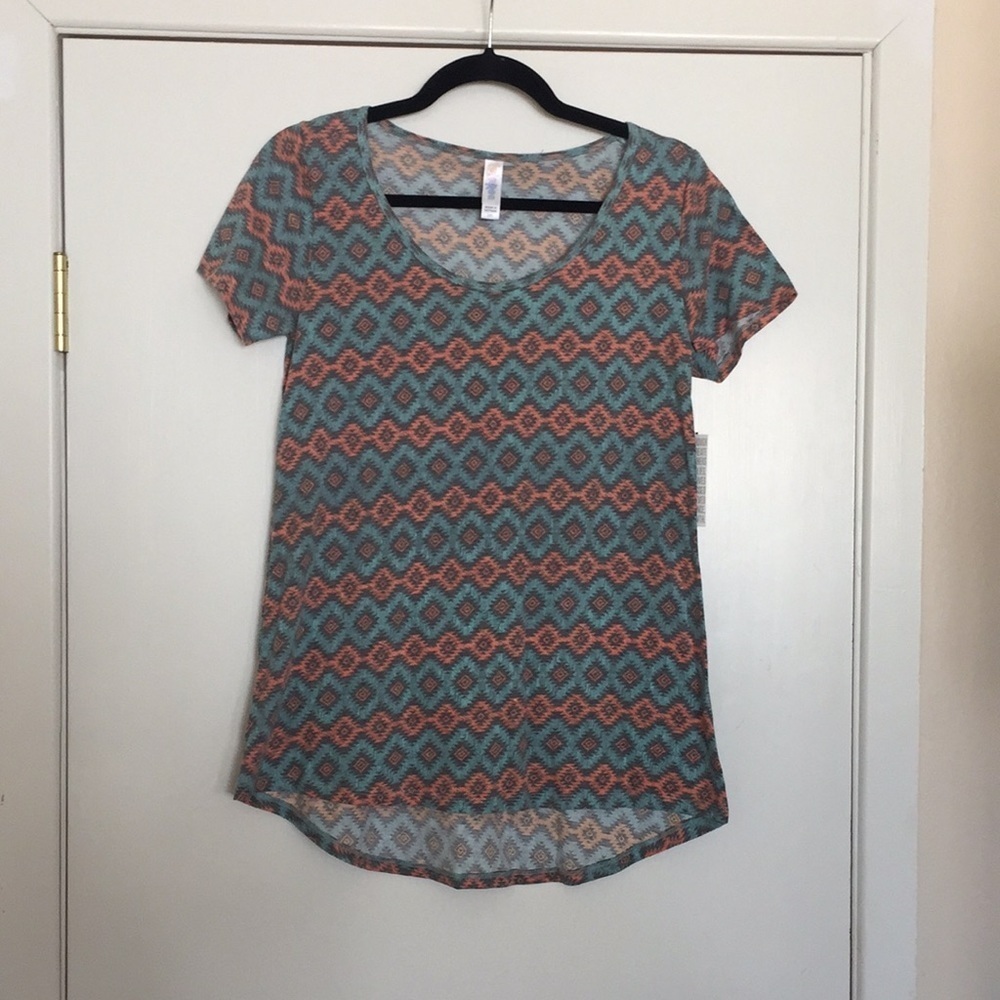 XXS LuLaRoe Classic Tee H02 19‎